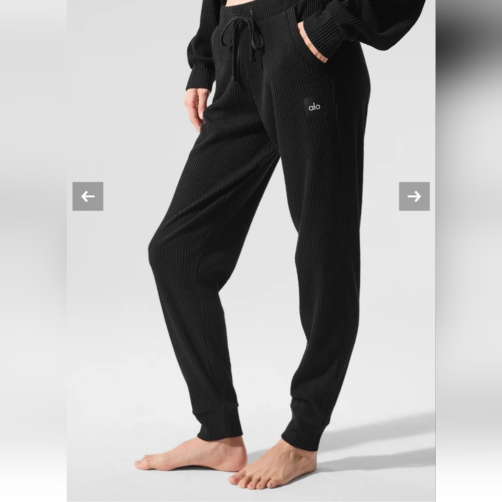 Alo Yoga Muse Joggers Small